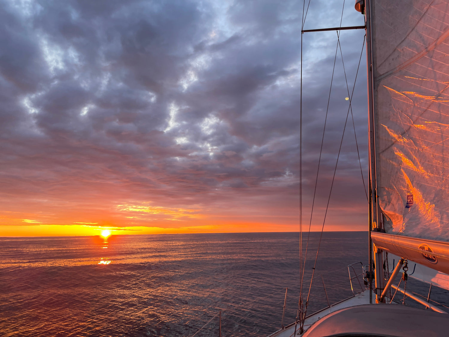 Purjeseiklused Vahemerel ja Kanaari saartel